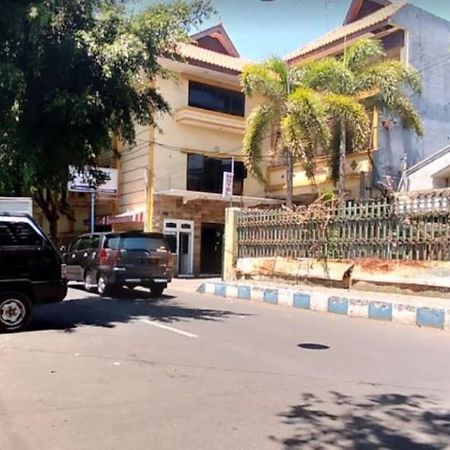 Hotel Paramitha Probolinggo Exterior photo