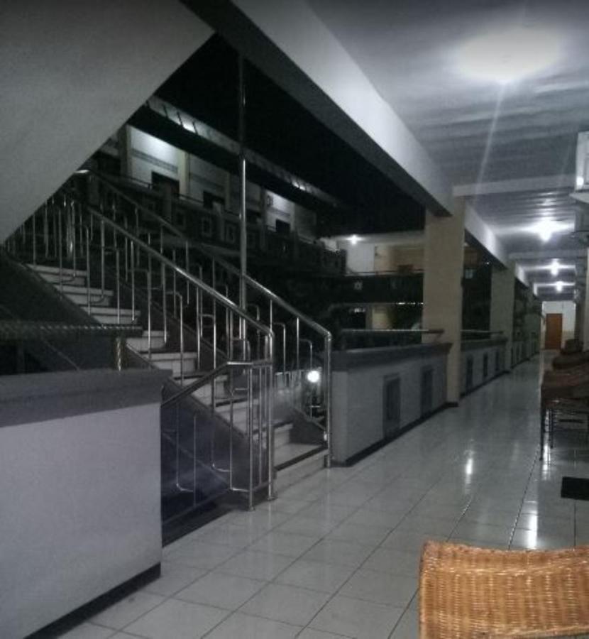 Hotel Paramitha Probolinggo Exterior photo