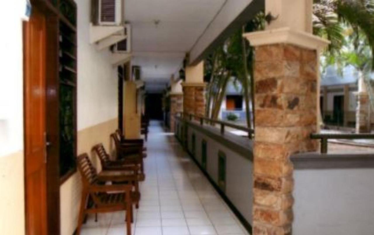 Hotel Paramitha Probolinggo Exterior photo