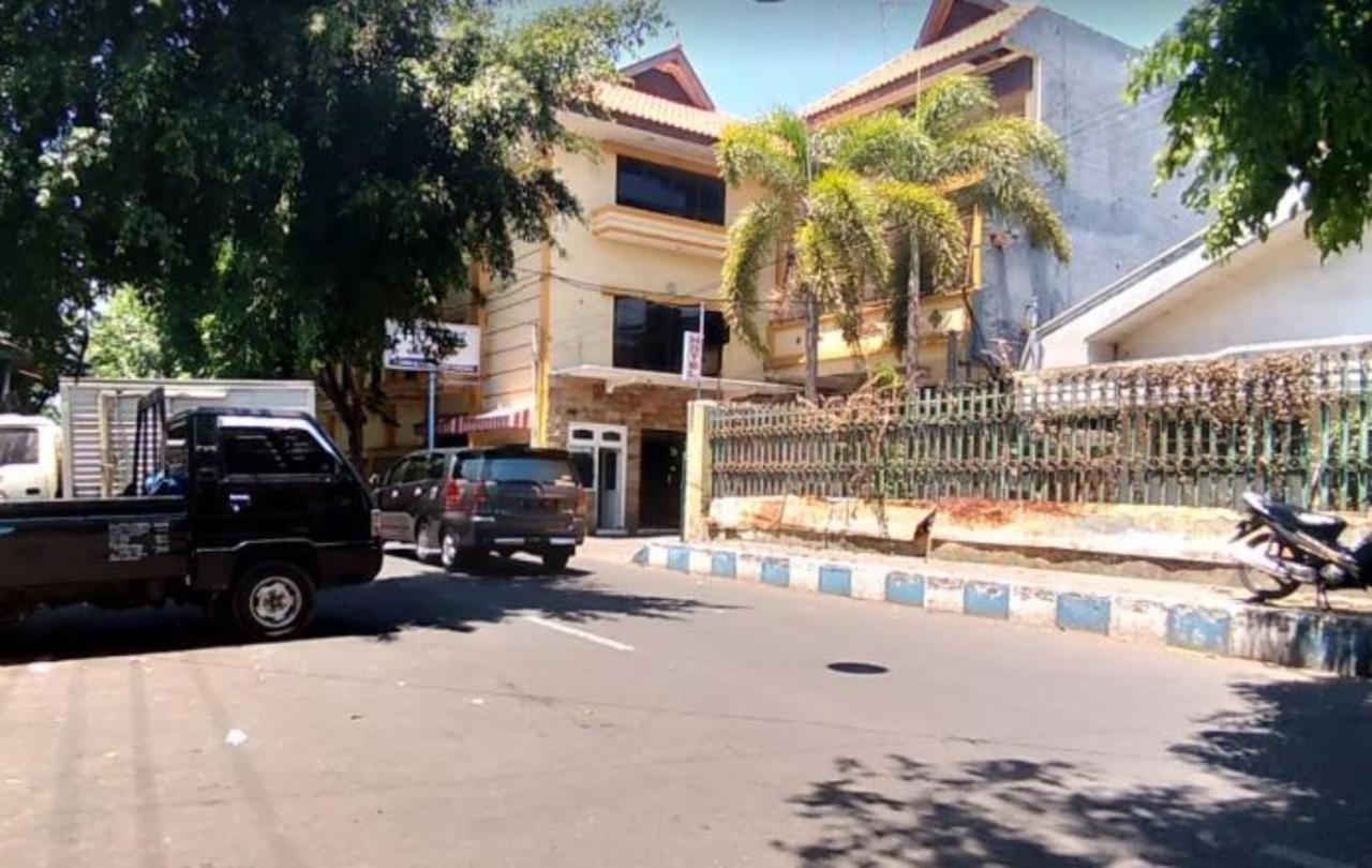 Hotel Paramitha Probolinggo Exterior photo